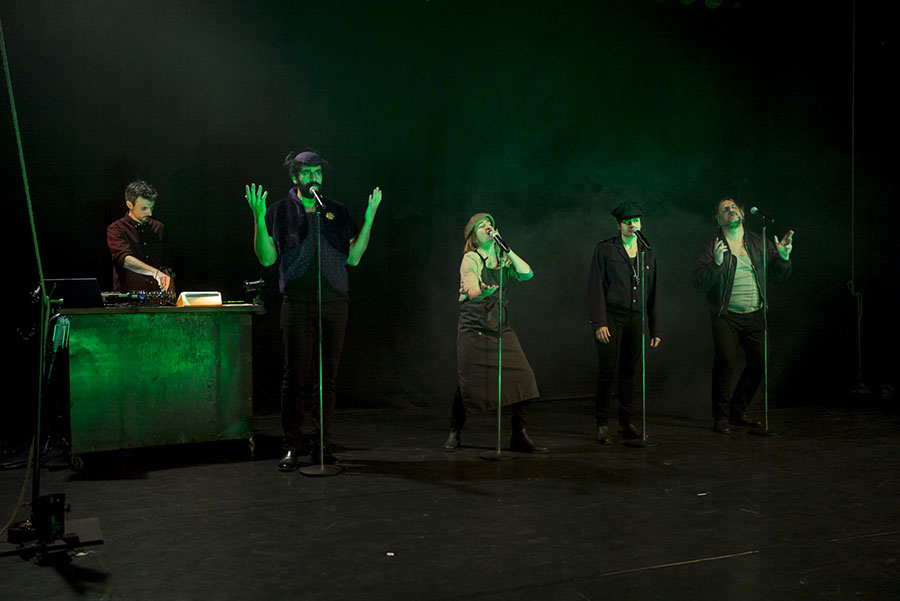 Tête ronde et tête pointues - spectacle du théâtre de l'Aventure